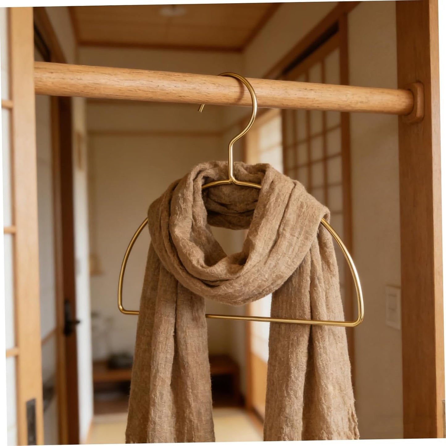 ULTECHNOVO 5pcs Wall-Mounted Scarf Organizer Rack in Golden Iron, Semi-Circle Clothes Drying Hangers for Laundry Room and Bedroom, Space Efficient Design Prevents Slipping for Scarves