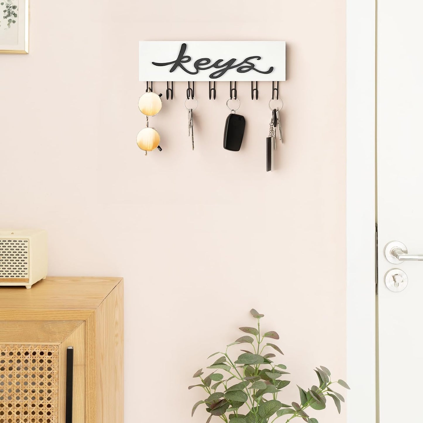 Mkono Key Holder for Wall Decorative with 7 Hooks, Wall Mounted Keys Hanger Organizer Rustic Wood Hanging Key Hooks Home Decor Farmhouse Entryway, Hallway, Office