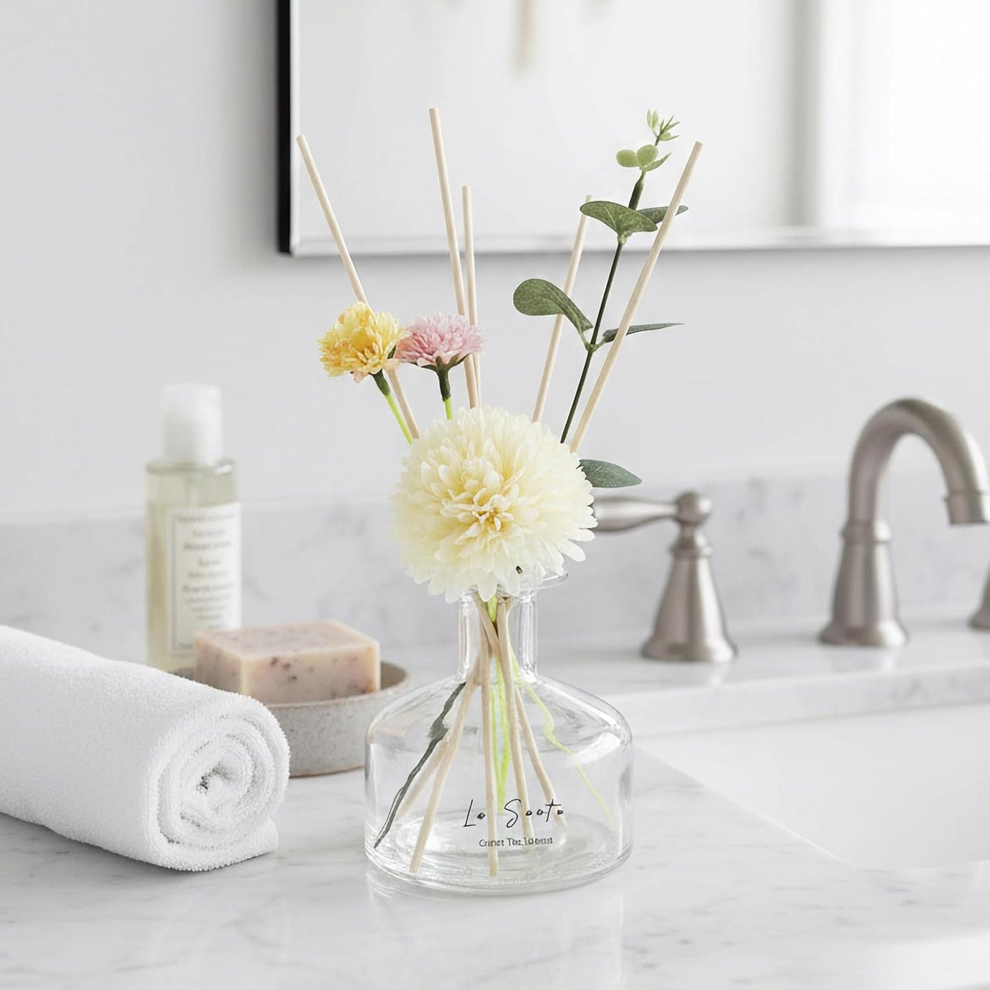 Reed Diffuser Set 8.5 fl oz / 250 ml Glass Bottle with Decorative Flower & Natural Reeds Flameless Home Fragrance for Bathroom Bedroom Office Honeydew Scent
