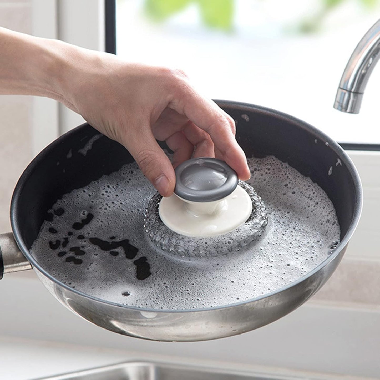 4Pcs Steel Wool Scrubber Set, Stainless Steel Scrubber with Stainless Steel Handle, for Cleaning Dishes, Cast Iron, Stock Pots, Pans, Griddles, Grills