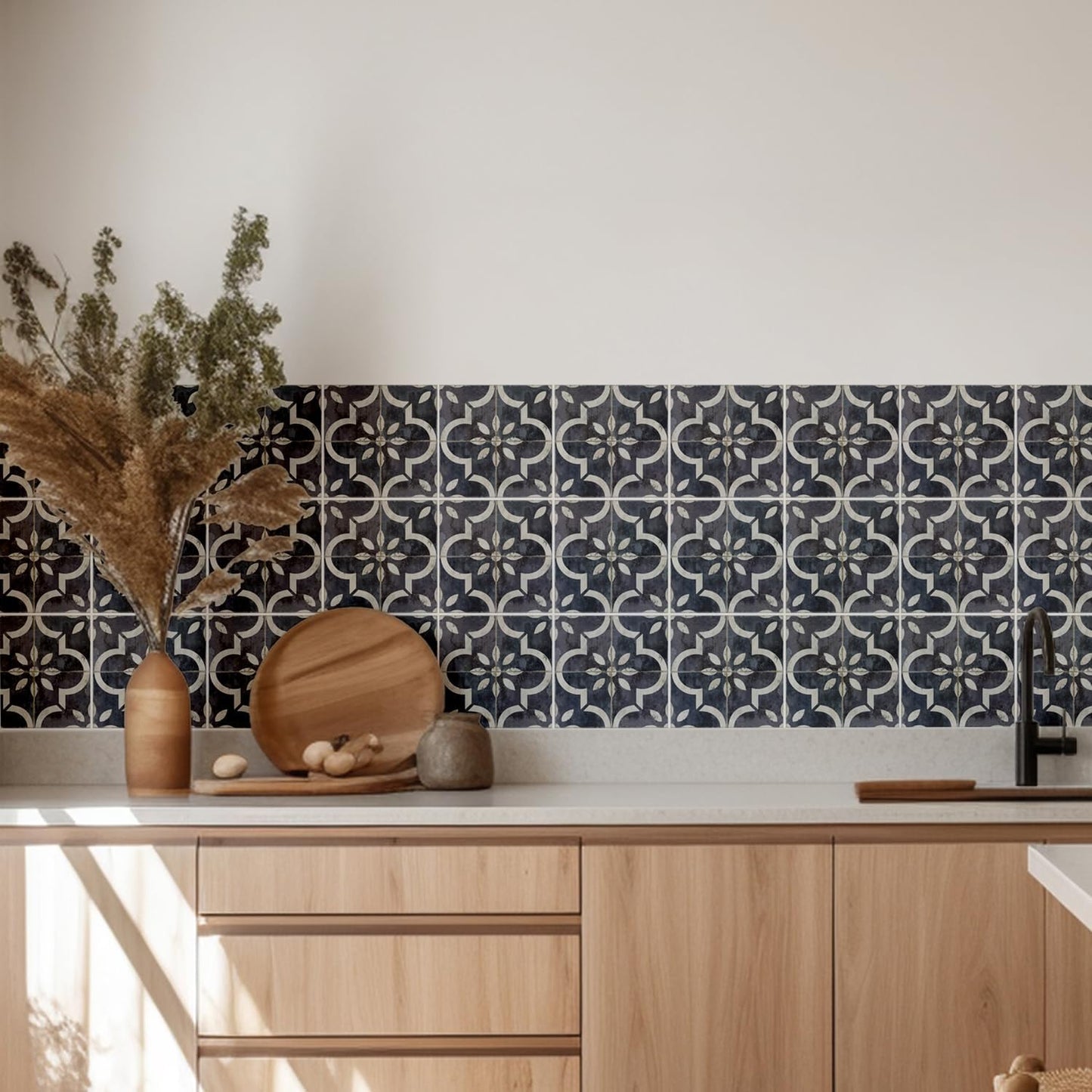 Peel‑and‑Stick Kitchen Backsplash Tiles, 30 PCS 4x4 Inch Neutral Boho Moroccan Decals – Self‑Adhesive Waterproof Vinyl Stickers for Walls & Stair Risers, Easy DIY Upgrade (Beige)