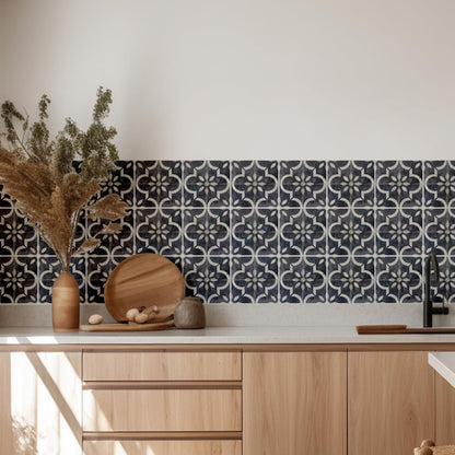 Peel‑and‑Stick Kitchen Backsplash Tiles, 30 PCS 4x4 Inch Neutral Boho Moroccan Decals – Self‑Adhesive Waterproof Vinyl Stickers for Walls & Stair Risers, Easy DIY Upgrade (Beige)