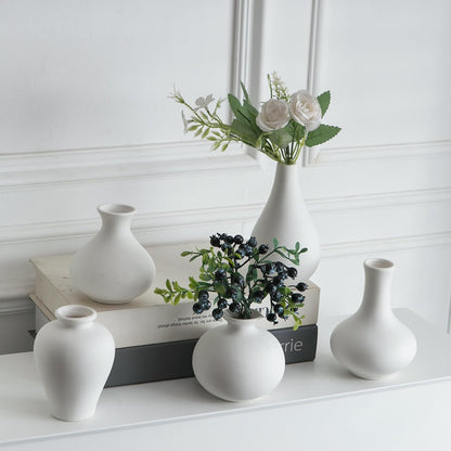 Tanvecle Small White Vases, Ceramic Bud Vase Set of 5, Mini Pottery Vases for Pampas Grass, Flowers, Decorative Vases for Home Modern Decor, Rustic Decor, Veses for Living Room Dining Table Shelves