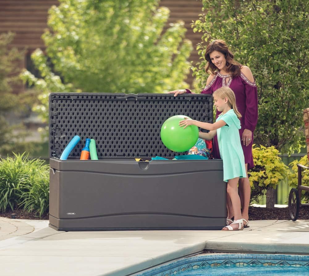 LIFETIME 60012 Extra Large Deck Box, 130 Gallon, Desert Sand/Brown