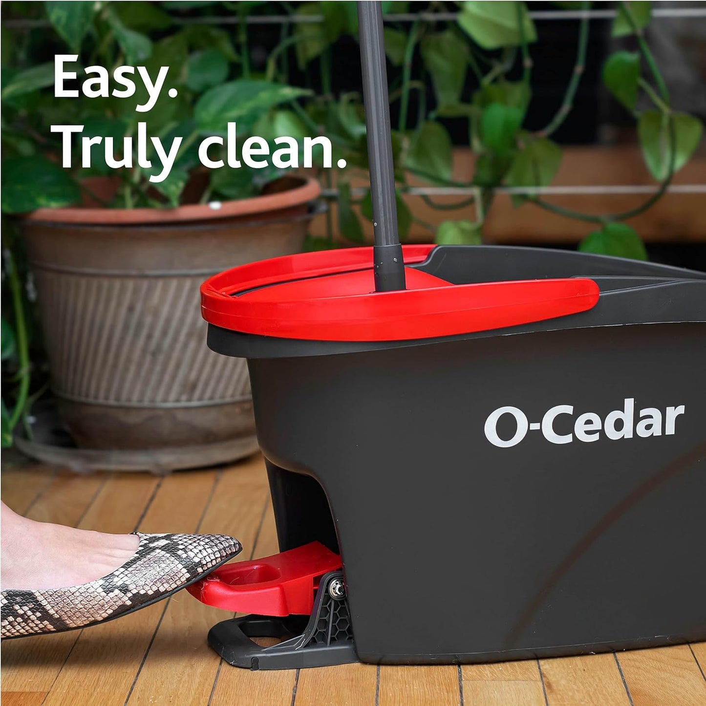 O-Cedar Easywring Microfiber Spin Mop & Bucket Floor Cleaning System + 3 Extra Refills (4 Refills Included)