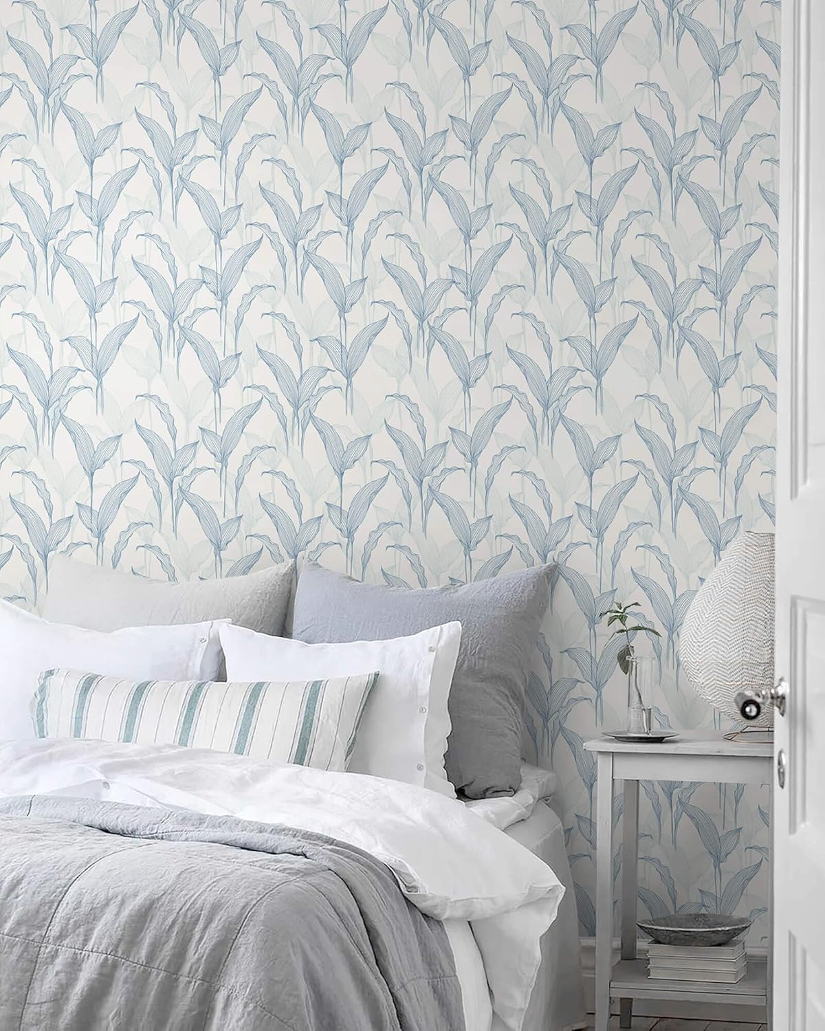 Heroad Boho Peel and Stick Wallpaper Beige Renter Friendly Wall Paper Peel and Stick Modern Contact Paper Neutral Geometric Wallpaper for Bedroom Bathroom Cabinets Decor Vinyl Waterproof 17.3"x78.7"