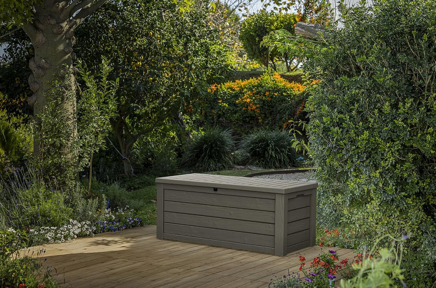 Keter 150 Gallon Resin Large Deck Box Organization and Storage Box for Patio, Outdoor Cushions, Garden Tools, Brown | Hydraulic Pistons, Resin, Weatherproof