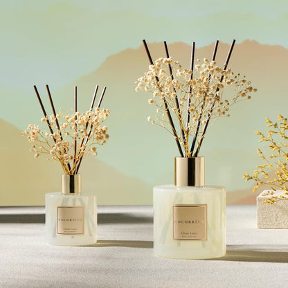 Cocorrina Reed Diffuser Set, Flower Reed Diffuser Sandalwood Rose 6.7 oz, Scented Diffuser with Sticks Home Fragrance Essential Oil for Bathroom Shelf Decor, Living Room, Large Room, 1pack