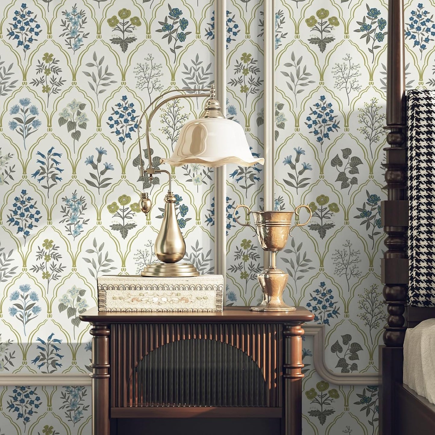 Dimoon 17.3''x78.7'' Vintage Peel and Stick Wallpaper Boho Beige Neutral Contact Paper White Floral Bird Wallpaper Removable Botanical Renter Friendly Modern Wall Paper Bedroom Bathroom Vinyl Roll