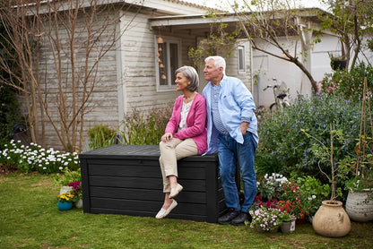 Keter 150 Gallon Resin Large Deck Box Organization and Storage Box for Patio, Outdoor Cushions, Garden Tools, Brown | Hydraulic Pistons, Resin, Weatherproof