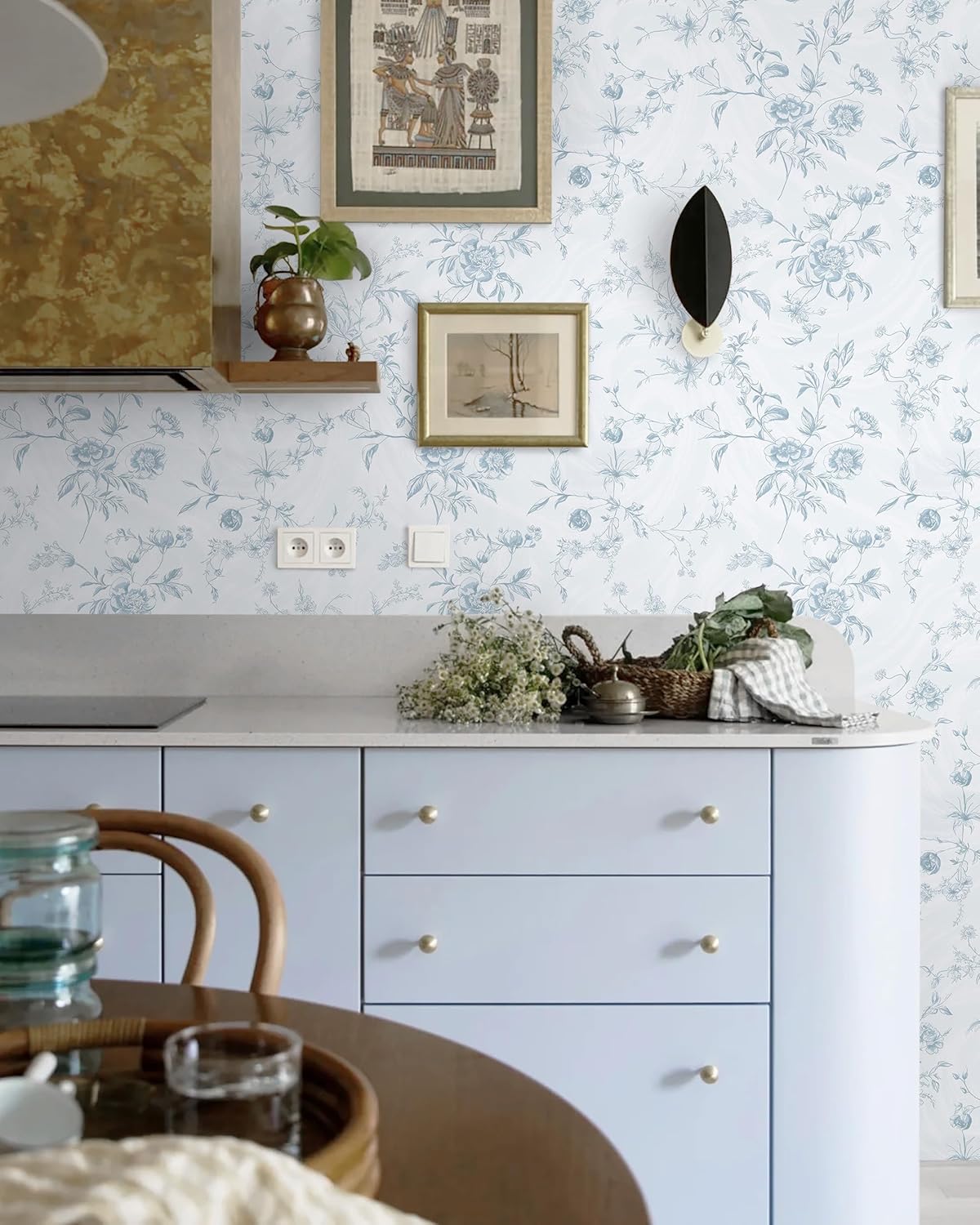 Ismoon Peel and Stick Wallpaper Floral Vintage Stick on Wall Paper Beige French Textured Contact Paper for Cabinet Removable Self Adhesive Wallpaper Vinyl Roll Shelf Deco, 17.3x78.7in