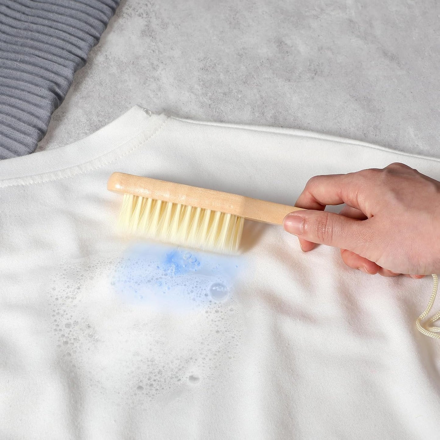 2Pcs Laundry Stain Brush Portable Stain Remover Tool with Soft Bristle Natural Soft Boar Bristle Brushc Small Wood Brush for Home Small Spaces Shoes Clothes Delicate Fabric Knits Cotton Linen Cleaning