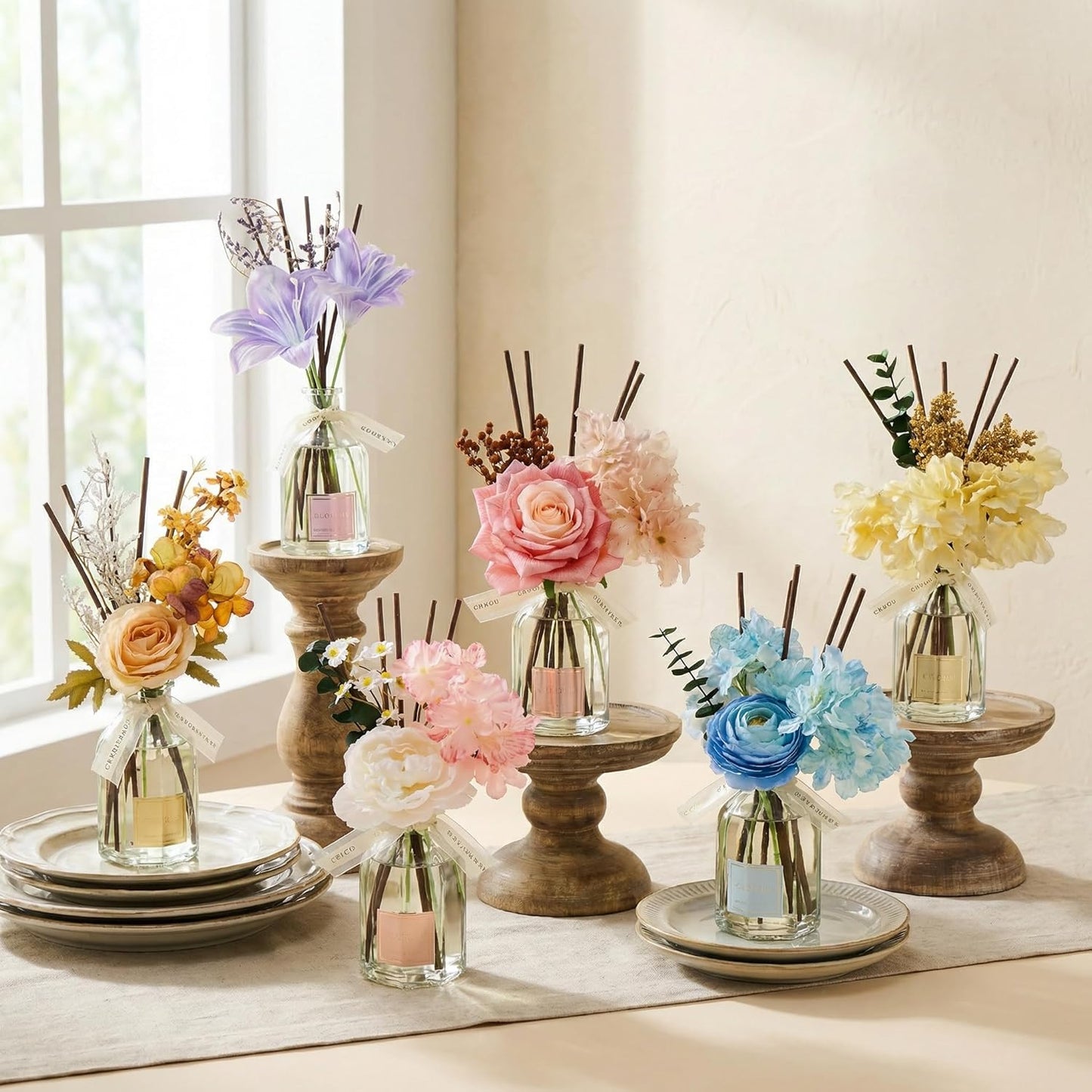 COCORRÍNA Reed Diffuser - Cashmere Vanilla 8.5 Fl.oz Flower Reed Diffuser with Sticks, Bedroom Bathroom Shelf Decor (Floral Basket Collection)