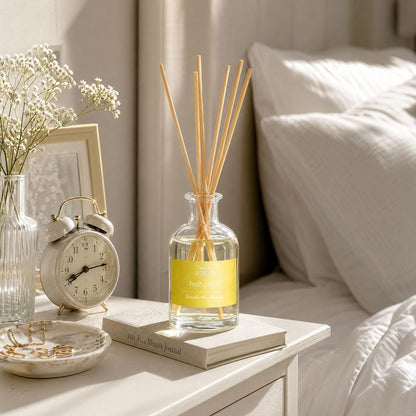 Natural Reed Diffuser Set, Fresh Lemon 3.52 oz (100ml) Scented Diffuser with Sticks Home Fragrance Reed Diffuser for Bathroom Shelf Decor, Ideal Gift for Woman