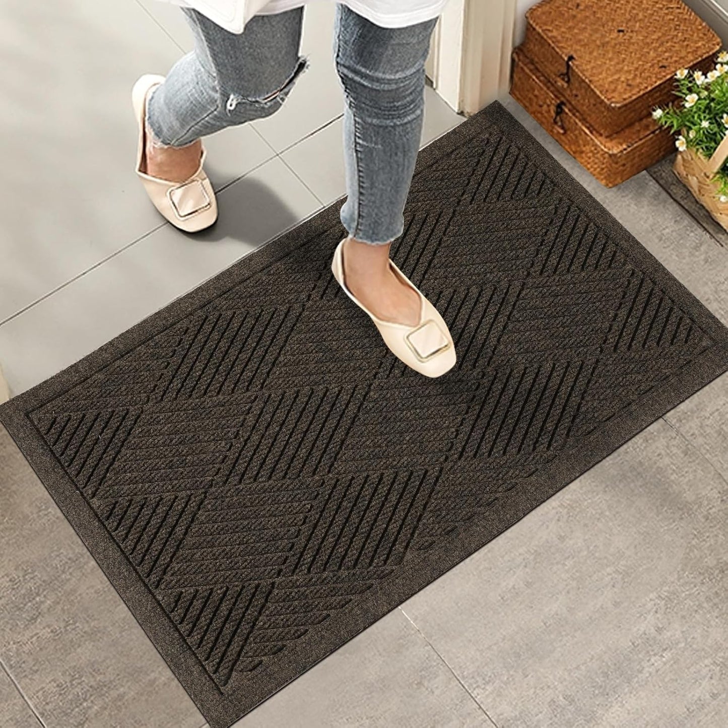 HIYARD Sturdy Front Door Mat, Absorbent Muddy Dirt Resist Welcome Door Mats Outdoor Indoor, Stain and Fade Resistant, Non-Slip Rubber Backing Low Profile Doormat for Entryway, 30×17, Beige