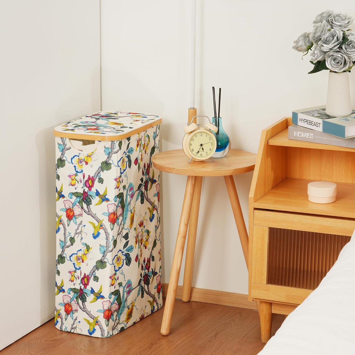 efluky Slim Laundry Basket with Lid, Narrow Laundry Hamper with Removable Bag, Skinny Dirty Clothes Basket with Bamboo Handles for Bathroom, Bedroom & Laundry Room, 75L Beige