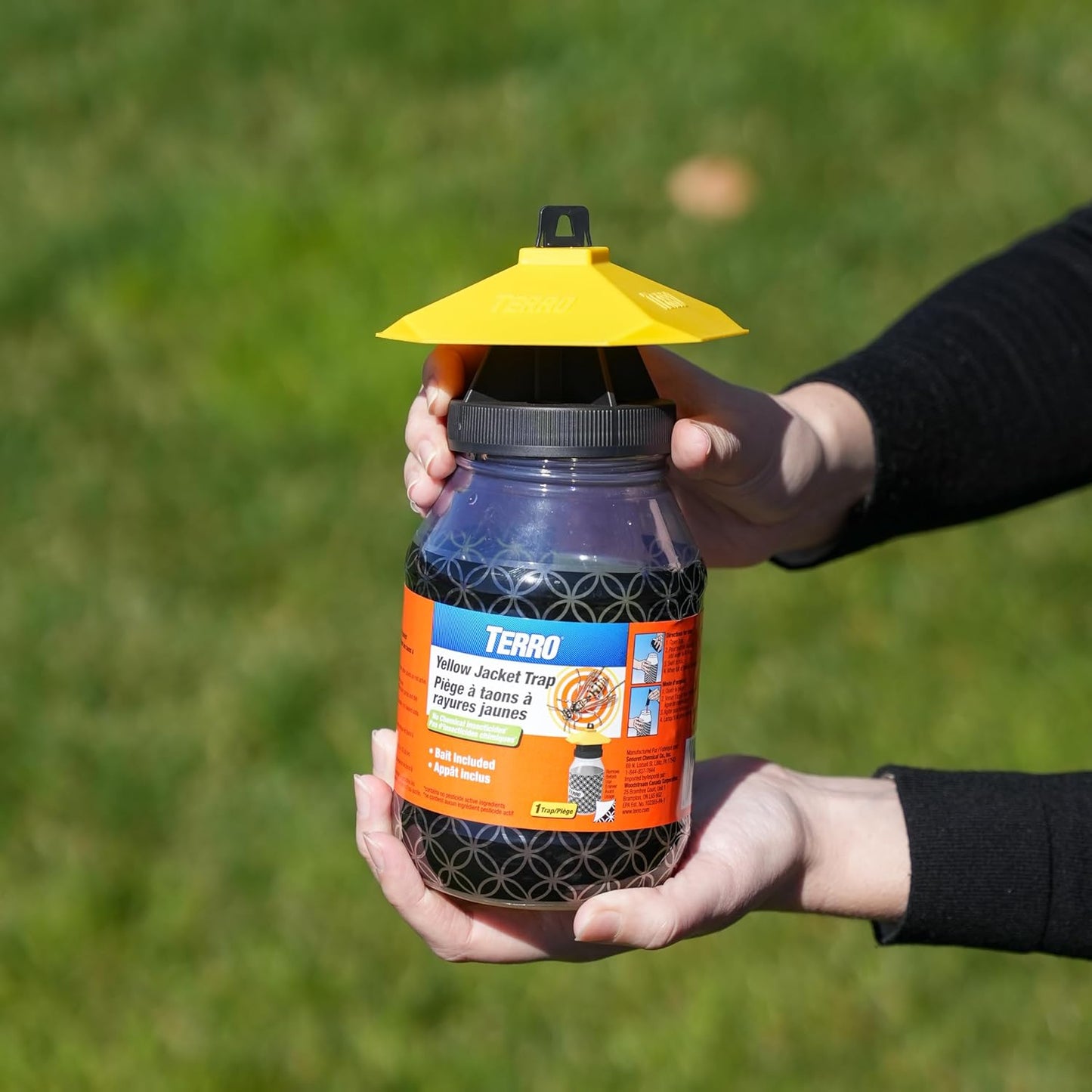 TERRO Outdoor Yellow Jacket Trap with Bait - Easy to Use - T362 - No Chemical Insecticides - Effective Yellowjacket Trap - Includes Bait