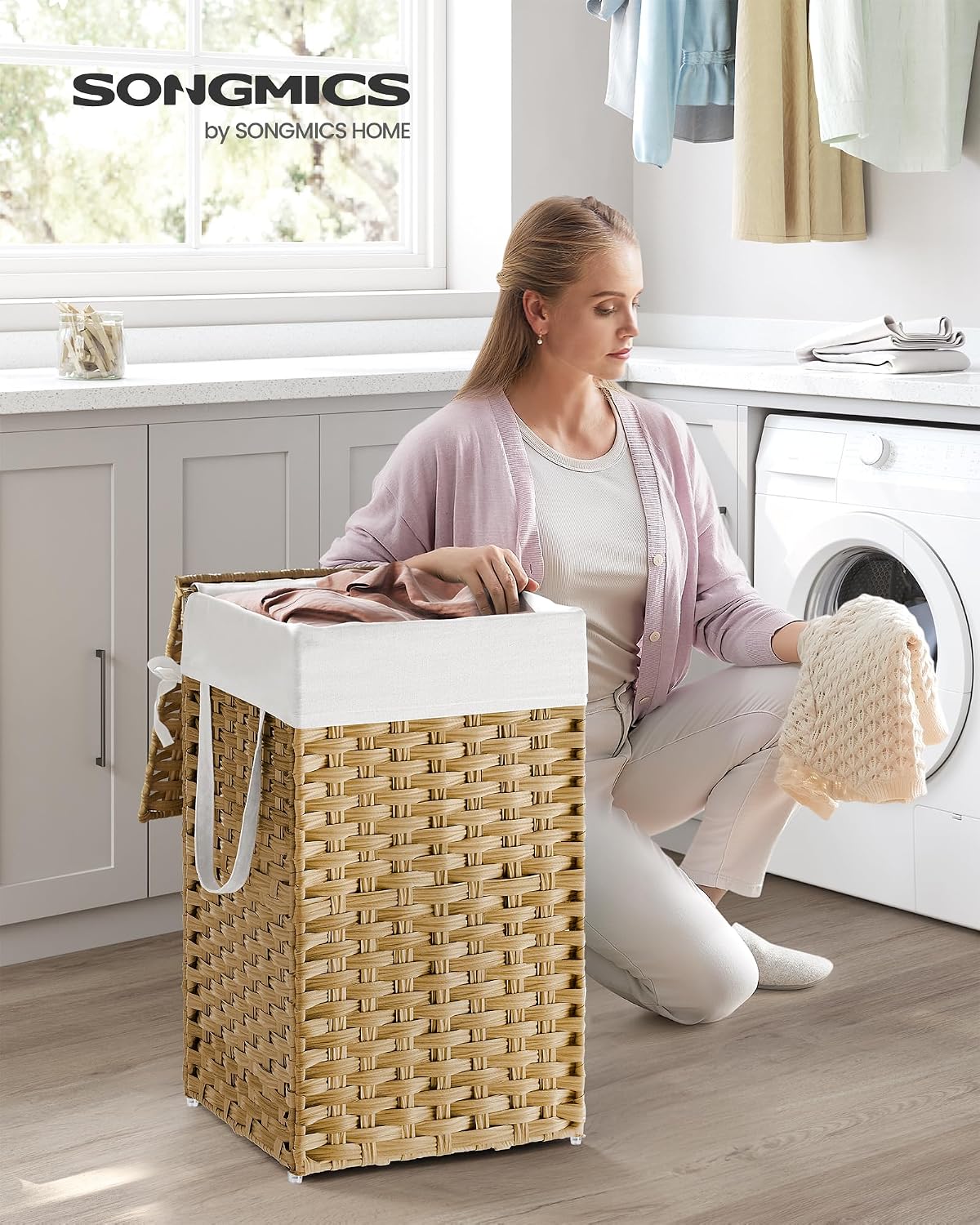 SONGMICS Laundry Hamper with Lid, 23.8 Gallon (90 L) Synthetic Rattan Clothes Laundry Basket with Lid and Handles, Foldable, Removable Liner, Chestnut Brown ULCB051K02