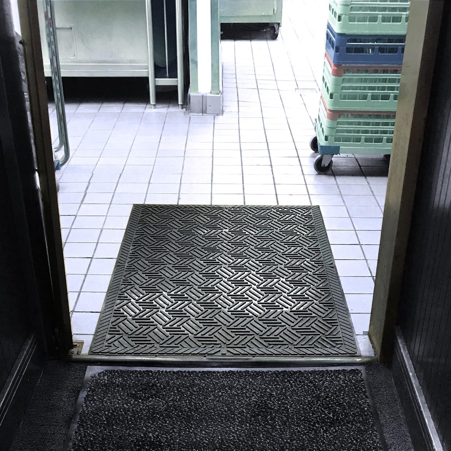 M+A Matting SuperScrape Plus Outdoor Heavy-Duty Scraper Mat – Lightweight Durable Oil-Proof Slip-Resistant High-Traffic Indoor/Outdoor Entrance Mat for Commercial Use, Rectangular, Black, 4' x 6'
