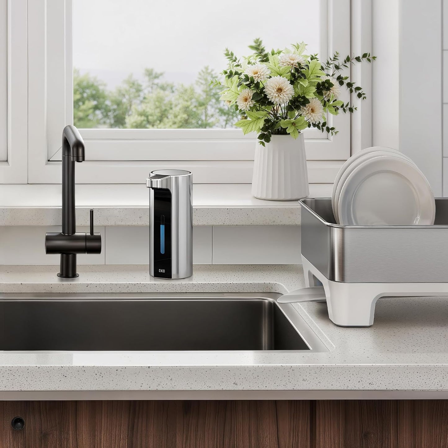 EKO Aroma 9 fl oz Automatic Liquid Soap Dispenser, Rechargeable & Water-Resistant Soap Dispenser for Kitchen and Bathroom with Adjustable Volume Control (Matte Black Steel)