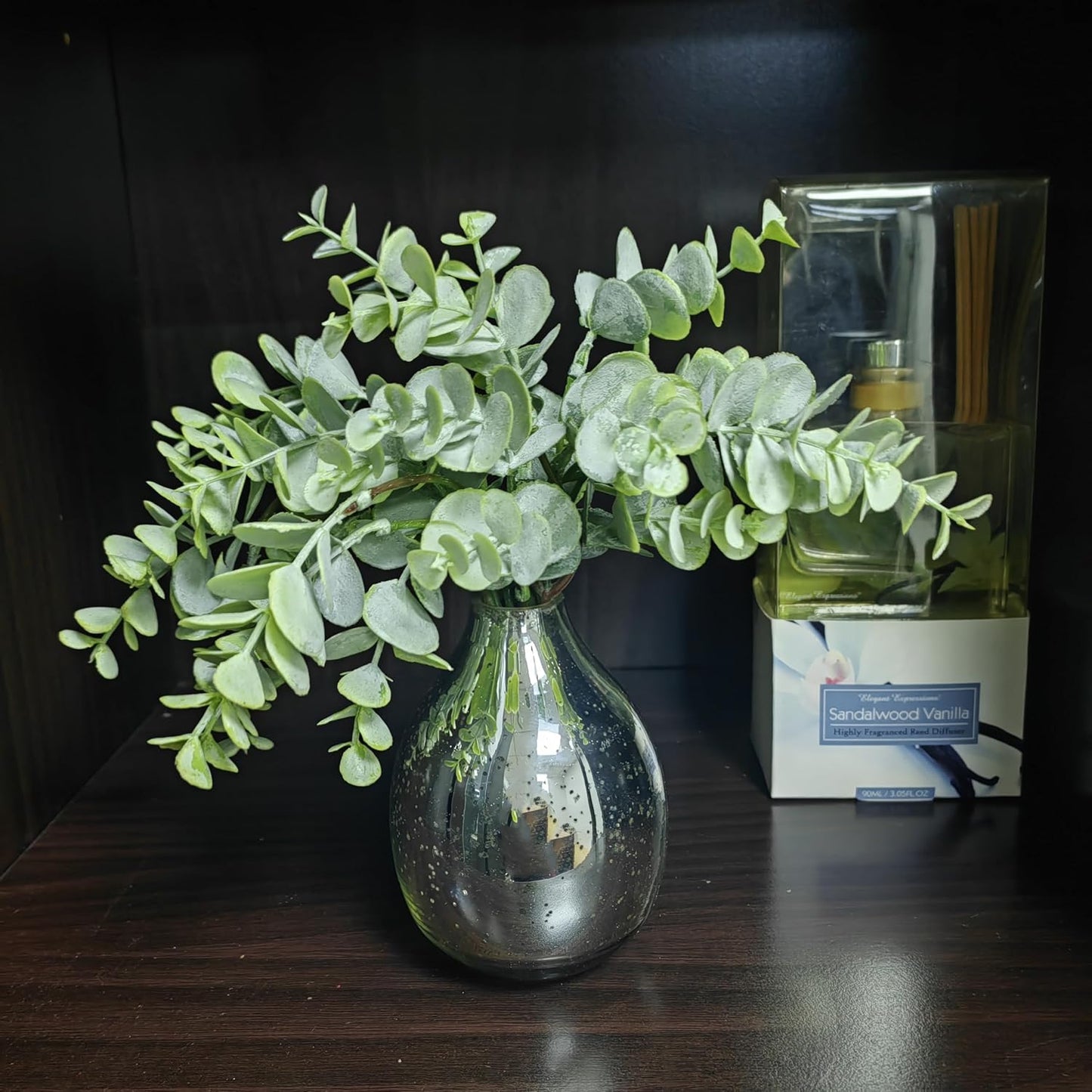 Hosley Small Cream Metal Tote Vase – Set of 4, 4.5" Long Decorative Mini Vases for Dried Floral Arrangements, Coffee Tables, Side Tables & Home Décor Accents
