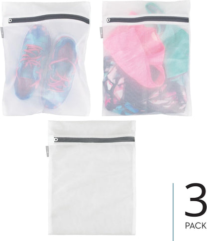 iDesign Mesh Laundry Bags with Built in Zipper for Cleaning Delicates– Set of 2, 1 Medium and 1 Large Bag, White