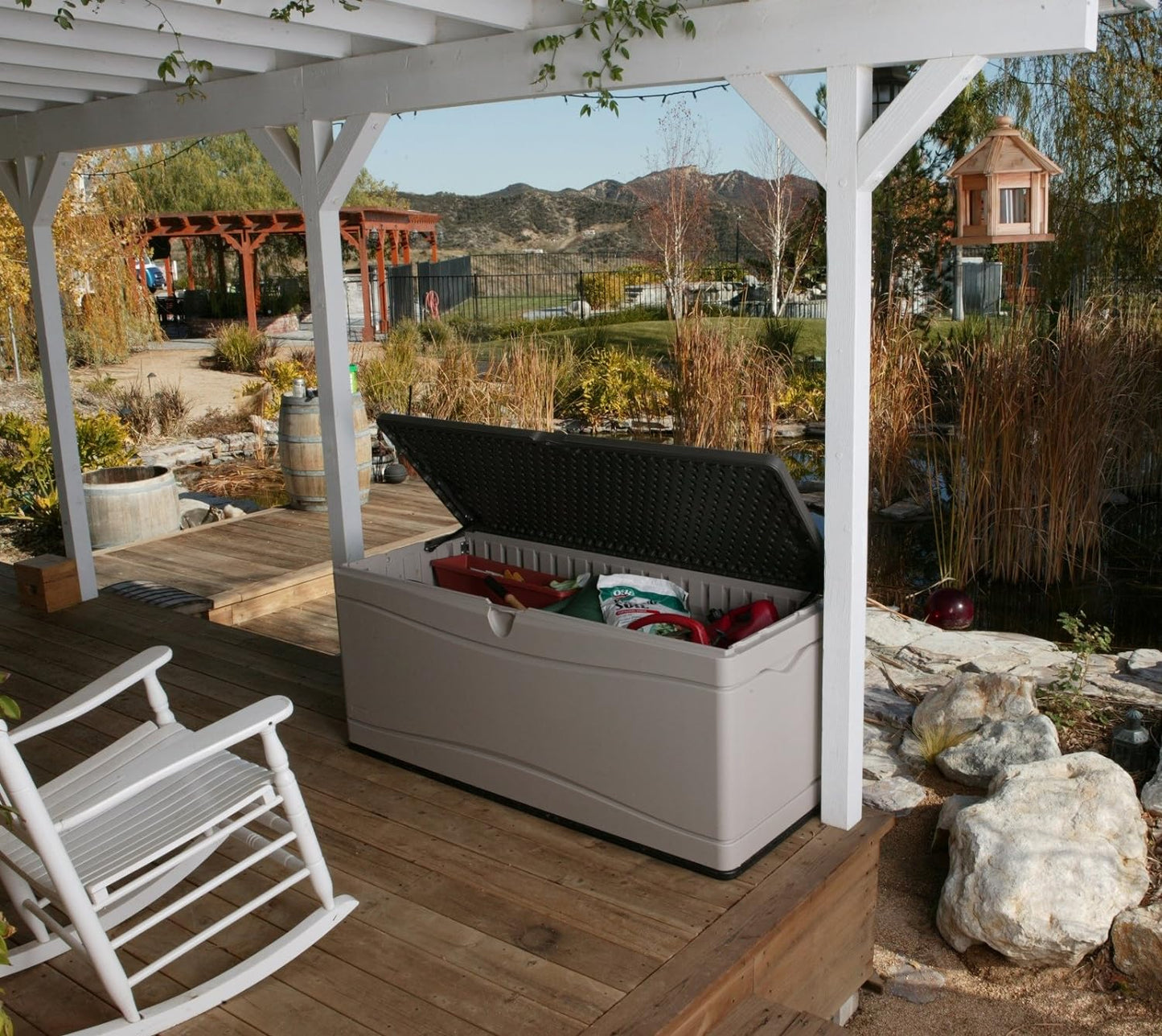 LIFETIME 60012 Extra Large Deck Box, 130 Gallon, Desert Sand/Brown