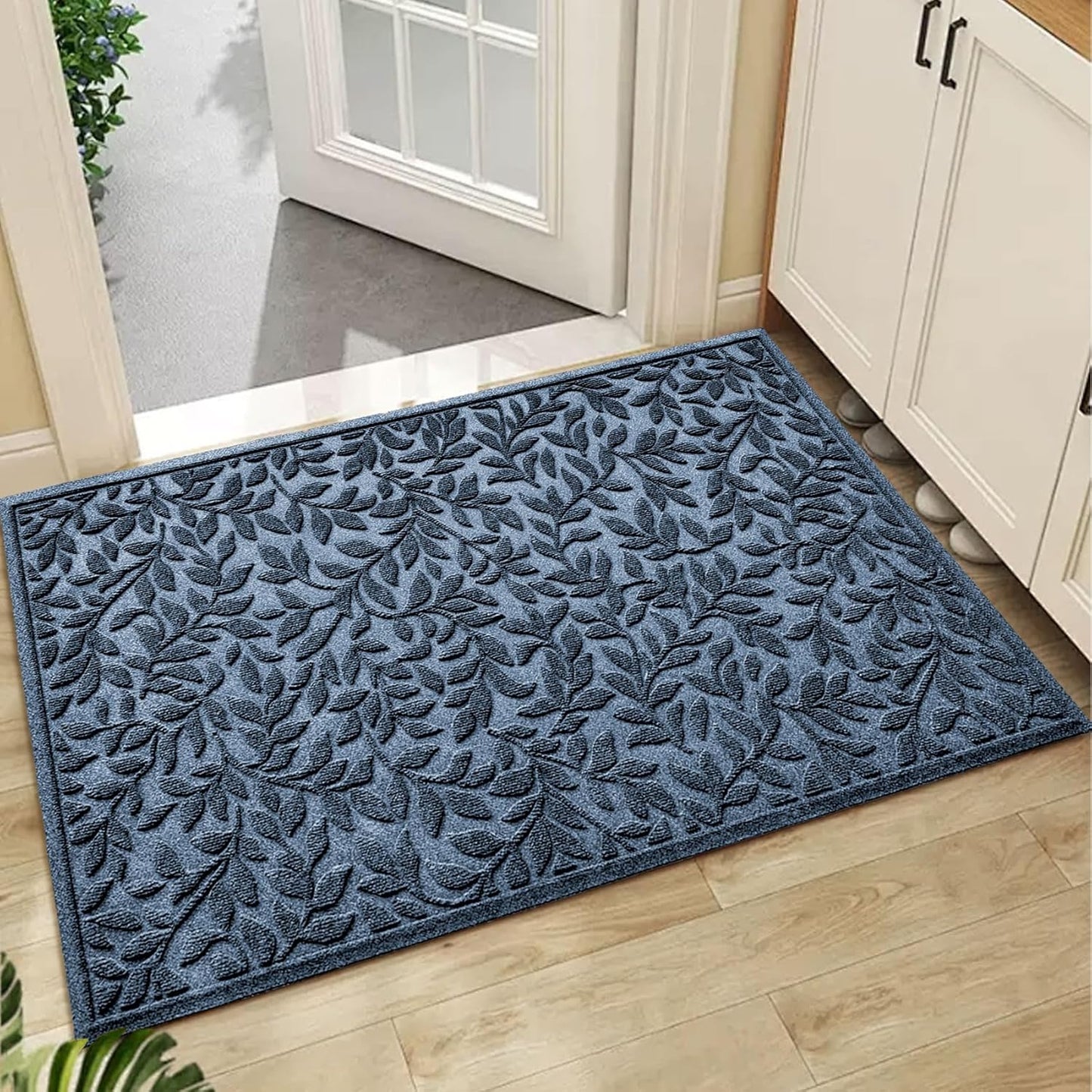 Bulijojo Sturdy Front Entrance Doormats,Durable Heavy Duty Welcome Mat,Thick Absorbent Natural Rubber Non Slip Mat,Easy Clean Entryway Mat 17x30 Inch Leaves Green