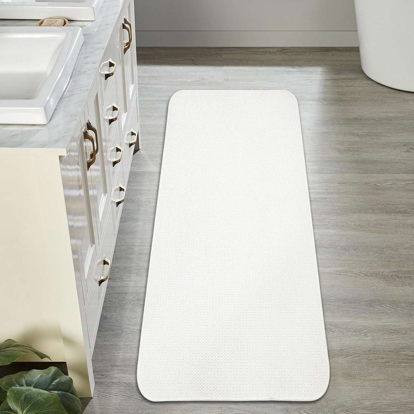 Bath Mat,Ultra Thin Bathroom Rugs,Rubber Bath Mats for Bathroom,No Slip Bath Rugs,Quick Dry,Machine Washable,Low Pile,Absorbent,Shower Outside,Sink,Home Decor Accessories.Grey,1'5"x2'3"(17x27Inch)