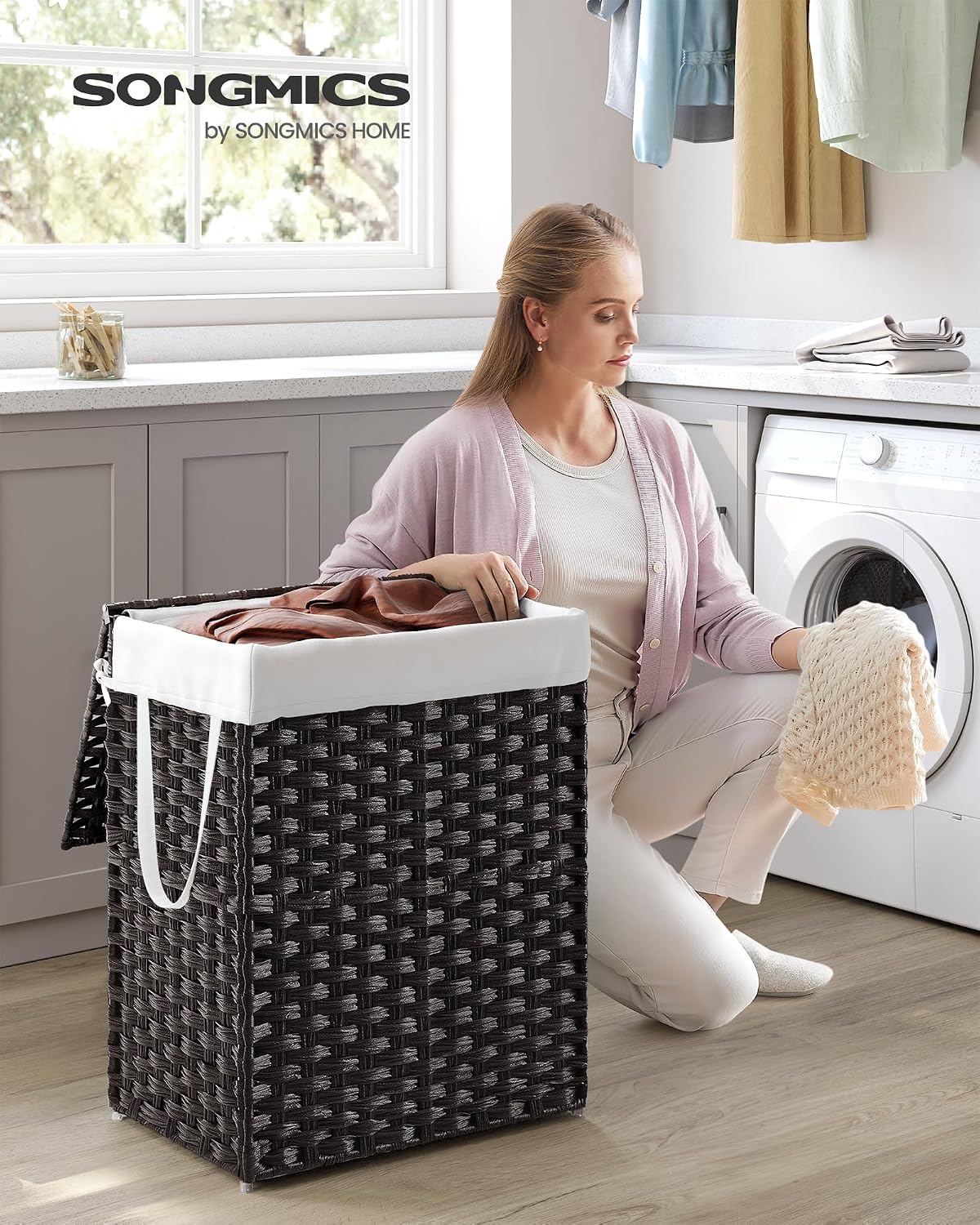 SONGMICS Laundry Hamper with Lid, 23.8 Gallon (90 L) Synthetic Rattan Clothes Laundry Basket with Lid and Handles, Foldable, Removable Liner, Chestnut Brown ULCB051K02