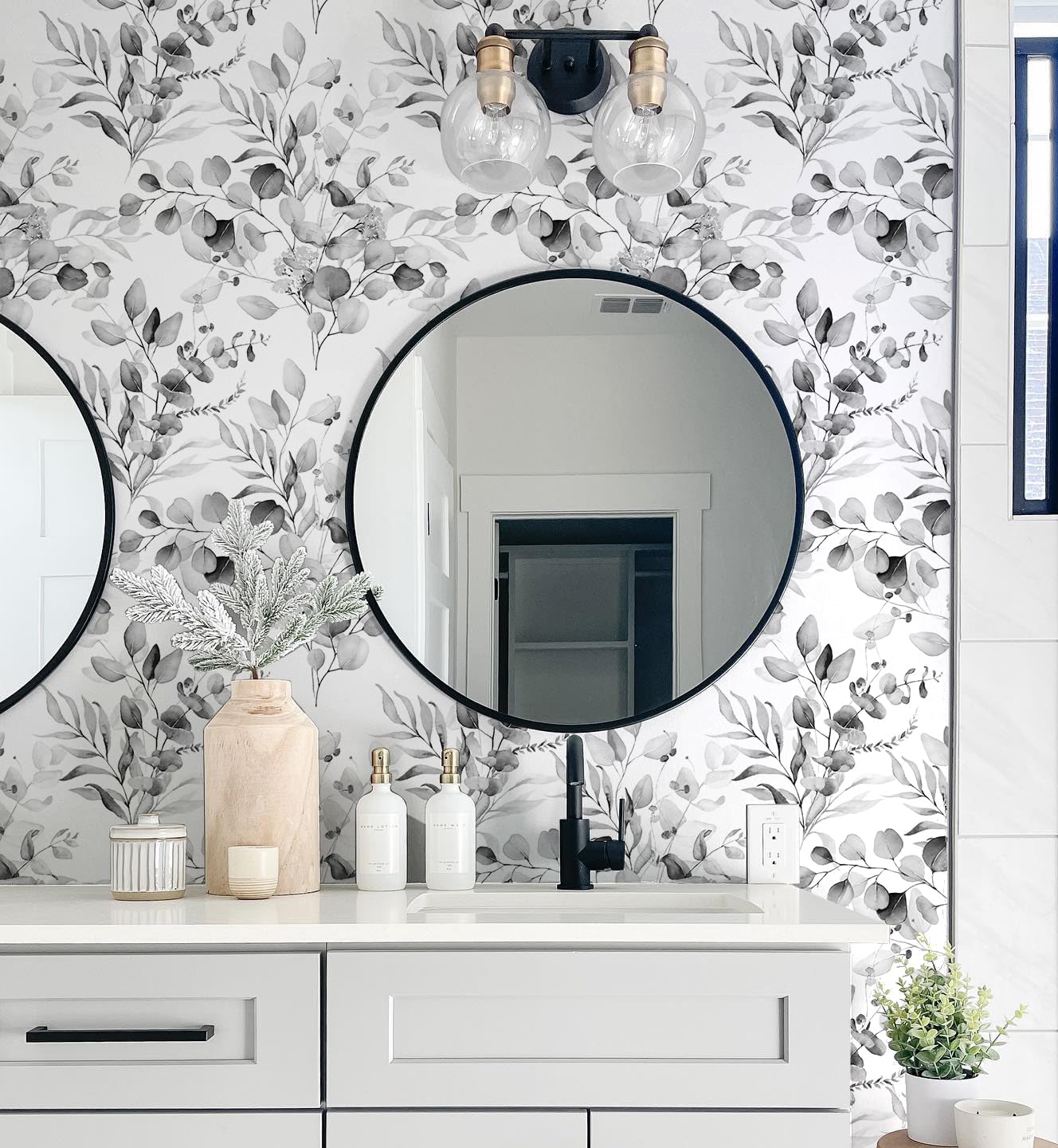 HAOKHOME Peel and Stick Wallpaper Boho Green/White Botanical Leaf Floral Wall Mural Home Nursery Decor Renter Friendly Wallpaper 17.3in x 9.8ft