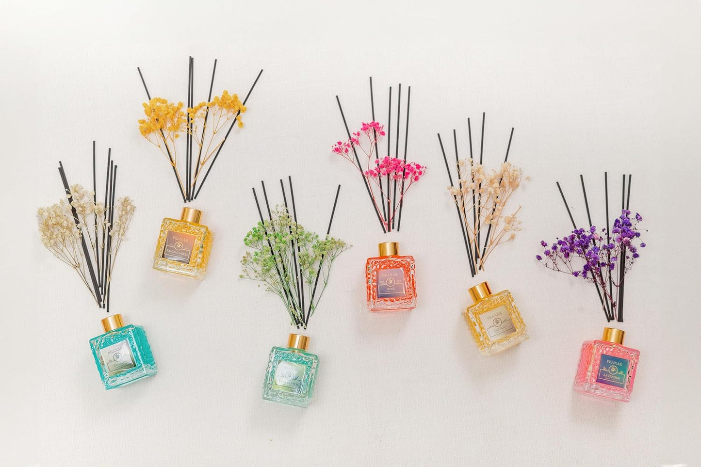 PEANÄK Reed Diffuser Set - Sandalwood Rose Fragrance 6.7oz (200 ml) - Real Preserved Flowers & 8 Reed Sticks for Bathroom Shelf Decor Home Diffuser & Office Scent with Long Lasting Gift Scent