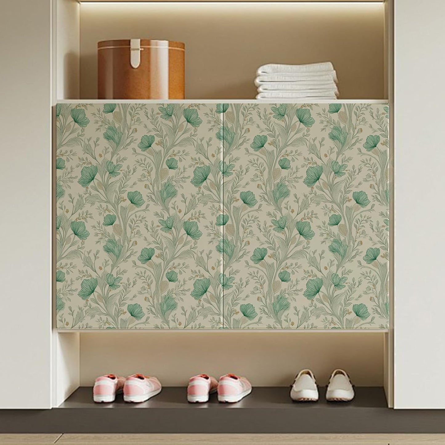 Peel and Stick Wallpaper, Self - Adhesive Removable Light Beige with Green Flowers Pattern, PVC Contact Paper for Bedroom/Living Room/Kitchen/Bathroom/Cabinet, Renter Friendly, 17.7inx118in