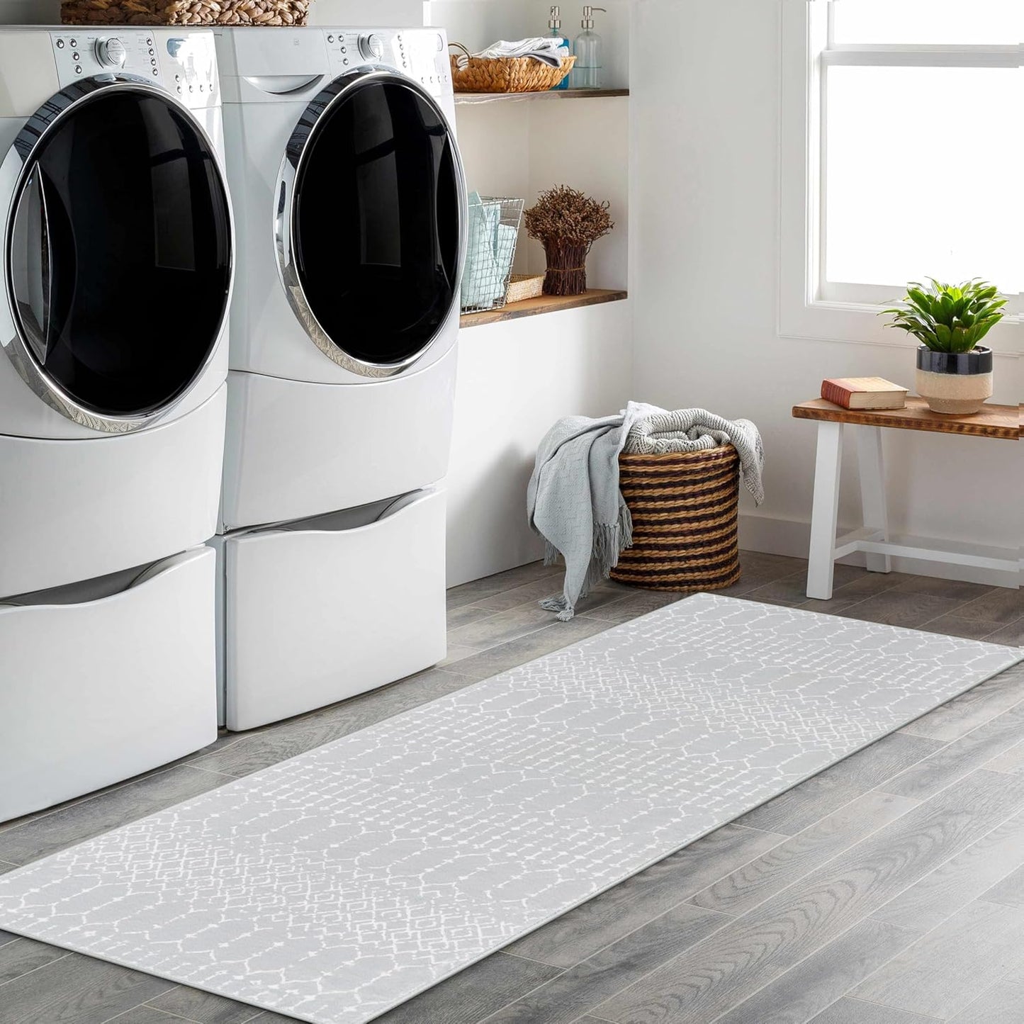 Lahome Moroccan Entry Rug 2x3, Non-Slip Washable Front Indoor Door Mat Rubber Backing Low-Profile Door Rugs, Small Geometric Print Distressed for Entryway Bathroom Kitchen, Black Hana
