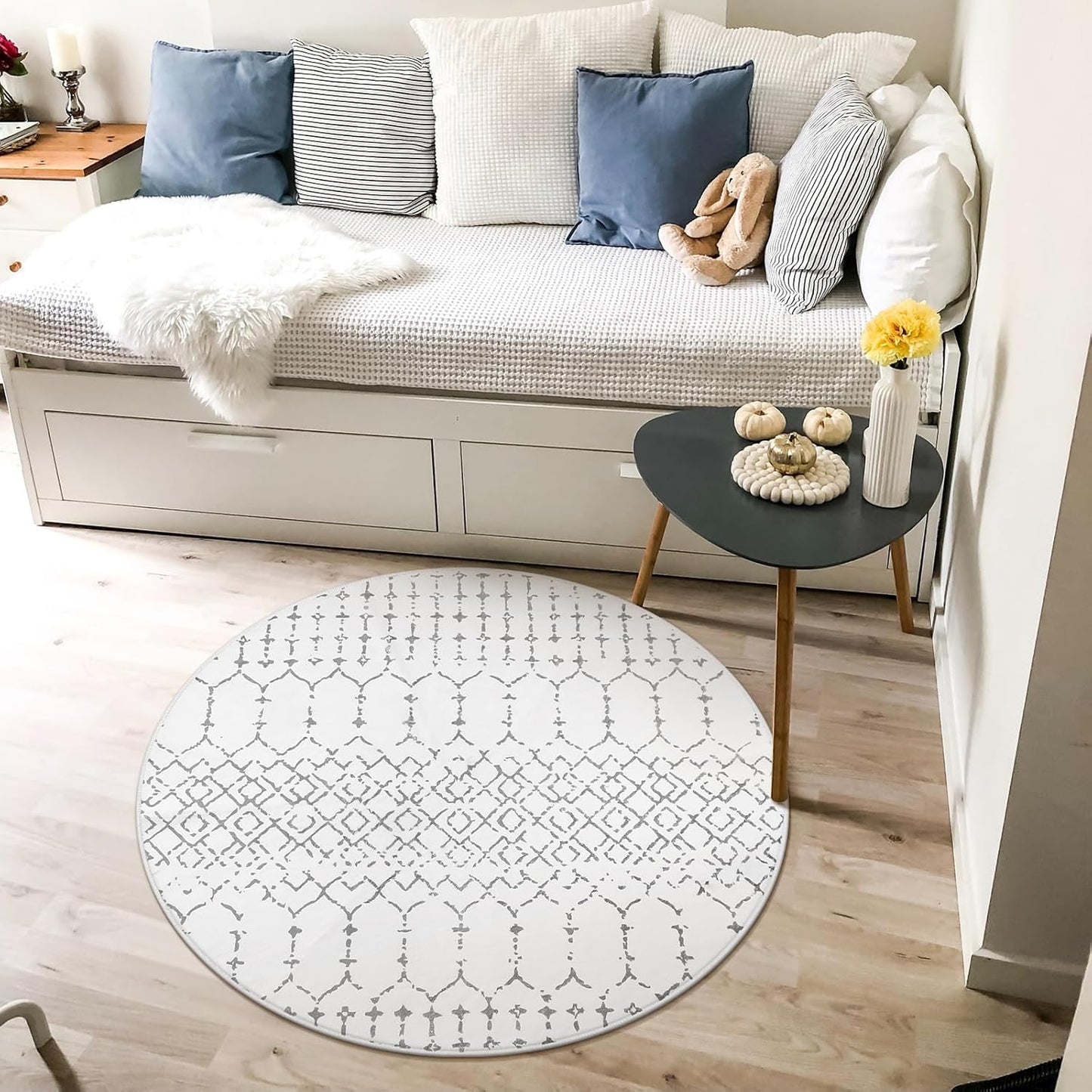 Lahome Moroccan Entry Rug 2x3, Non-Slip Washable Front Indoor Door Mat Rubber Backing Low-Profile Door Rugs, Small Geometric Print Distressed for Entryway Bathroom Kitchen, Black Hana