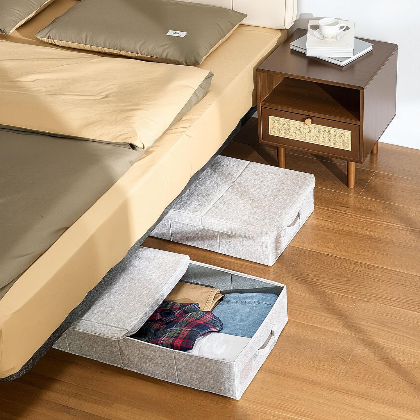 VEVOR Under Bed Storage with Wheels, 36.0 x 18.1 x 7.3 inch, Underbed Containers with Clear Lid, Underbed Shoe Organizer, Rolling Under the Bed Storage Bins for Clothes Shoes Blankets Bedroom, 2 Pack