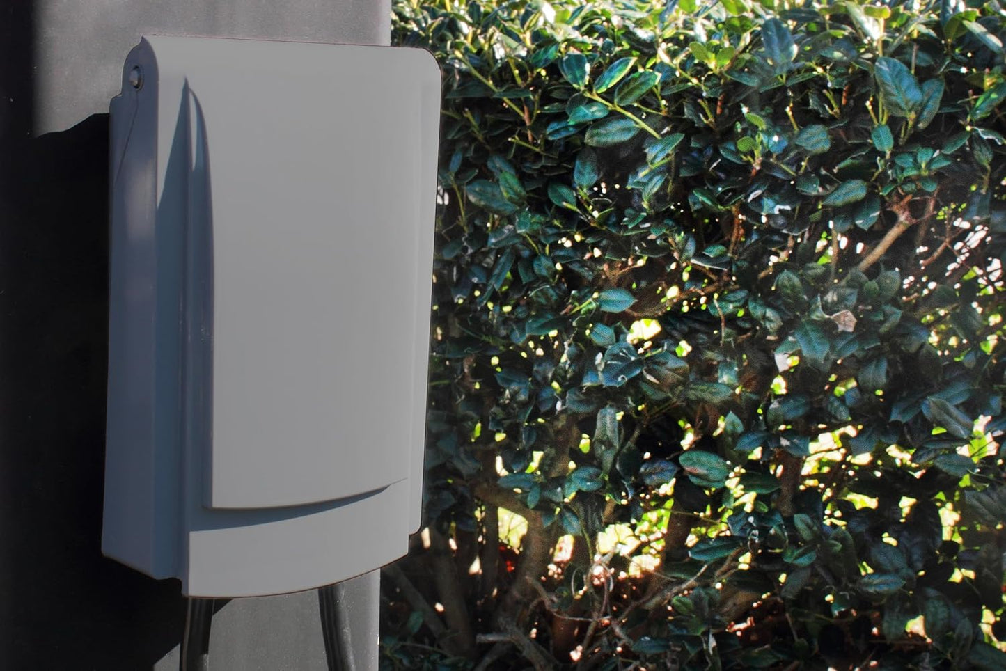 Sigma 14440WH Weatherproof Slimline In Use Vertical Receptacle Cover, White