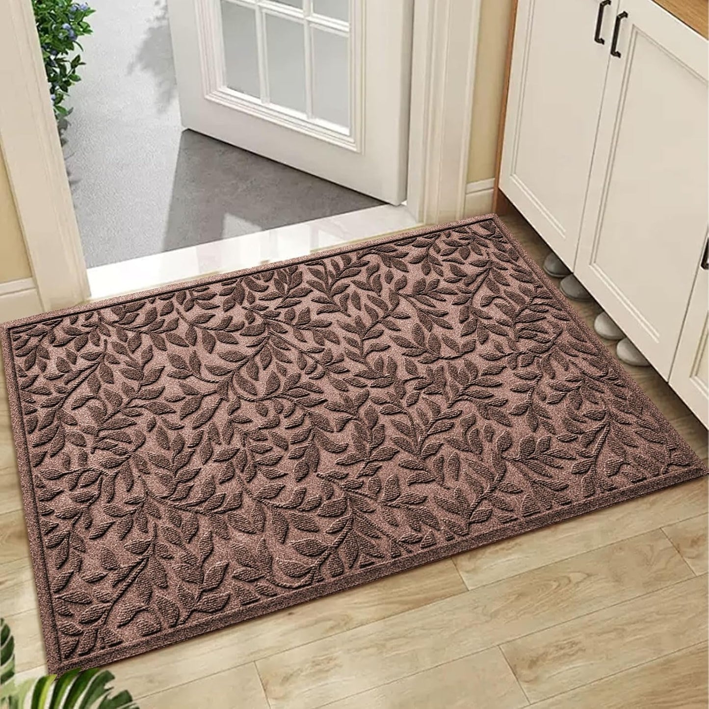 Bulijojo Sturdy Front Entrance Doormats,Durable Heavy Duty Welcome Mat,Thick Absorbent Natural Rubber Non Slip Mat,Easy Clean Entryway Mat 17x30 Inch Leaves Green