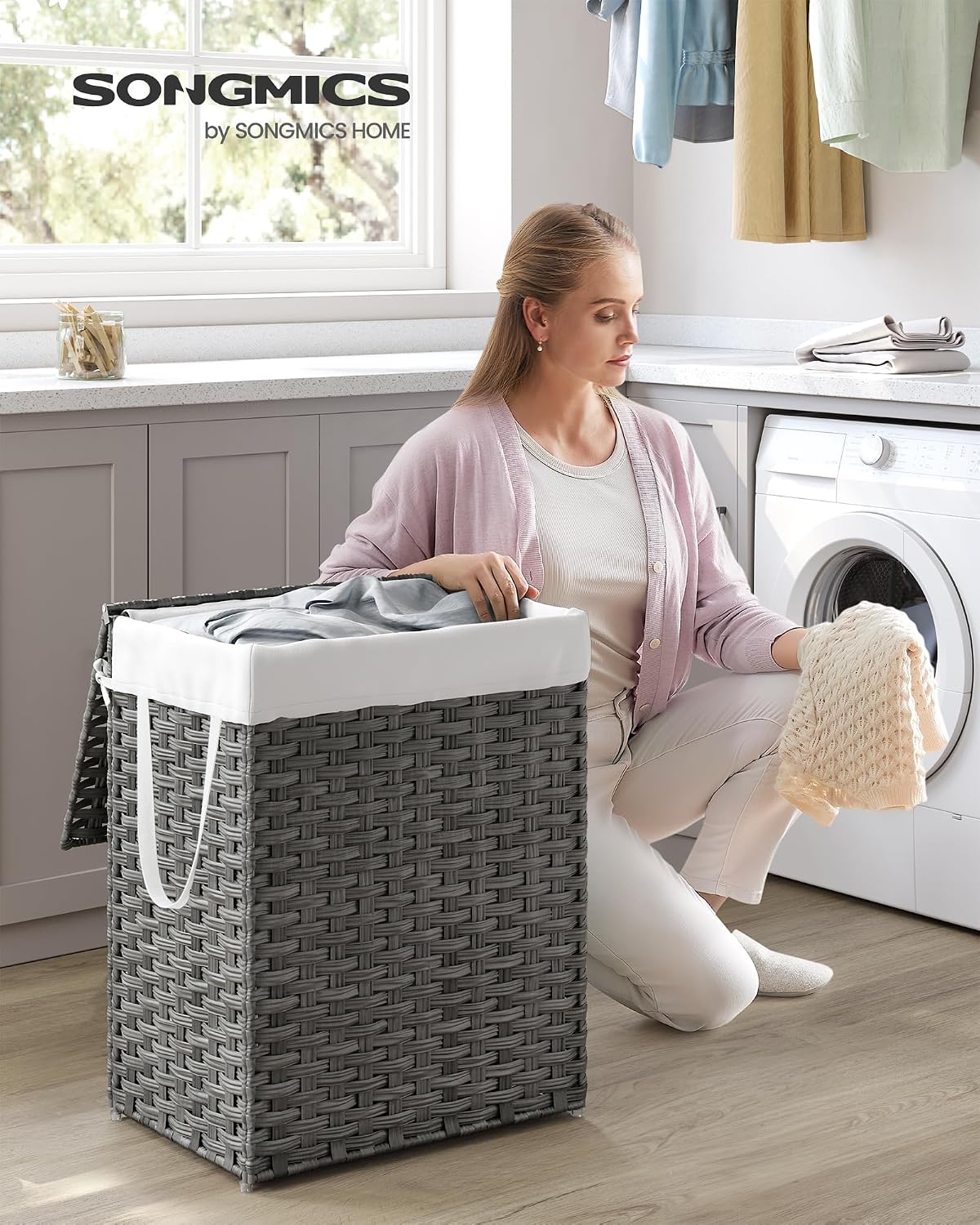 SONGMICS Laundry Hamper with Lid, 23.8 Gallon (90 L) Synthetic Rattan Clothes Laundry Basket with Lid and Handles, Foldable, Removable Liner, Chestnut Brown ULCB051K02