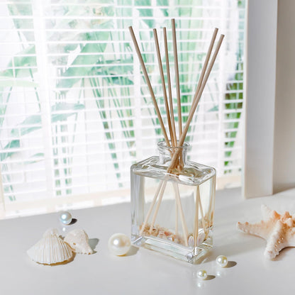 Urban Naturals Smoked Vanilla Reed Diffuser Set with Vanilla Bean, Sandalwood & Leather – 5 Ounce Sleek Black Rectangular Refillable Glass Bottle – Made in the USA