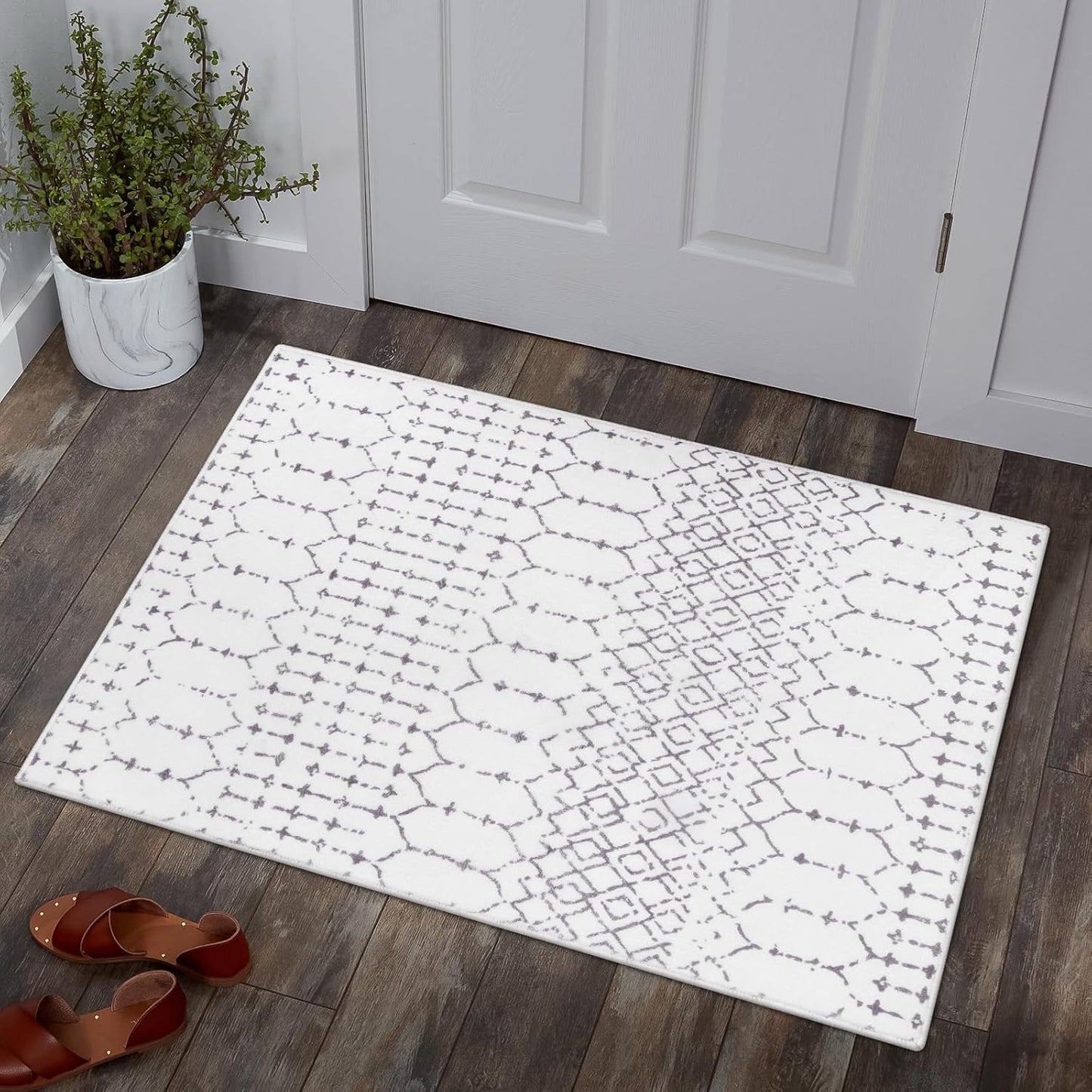 Lahome Moroccan Entry Rug 2x3, Non-Slip Washable Front Indoor Door Mat Rubber Backing Low-Profile Door Rugs, Small Geometric Print Distressed for Entryway Bathroom Kitchen, Black Hana