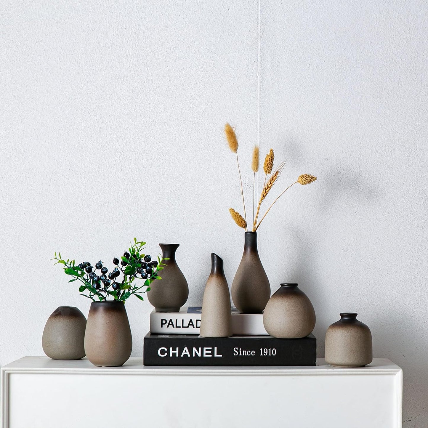 Tanvecle Small White Vases, Ceramic Bud Vase Set of 5, Mini Pottery Vases for Pampas Grass, Flowers, Decorative Vases for Home Modern Decor, Rustic Decor, Veses for Living Room Dining Table Shelves