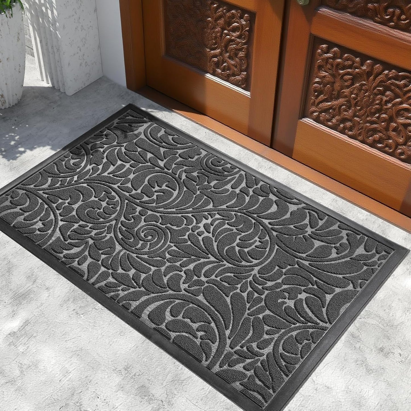 Yimobra Front Door Mat Outside Entrance, Waterproof Sturdy Retro Outdoor Mat, Heavy Duty Non-Slip Doormat for Garage Patio Entryway Indoor, Easy Clean, 29.5x17, Grey