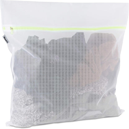 Mamlyn Mesh Laundry Bag for Delicates, Wash Bag for Underwear and Lingerie, Makeup Organizer Bag (2 Small)