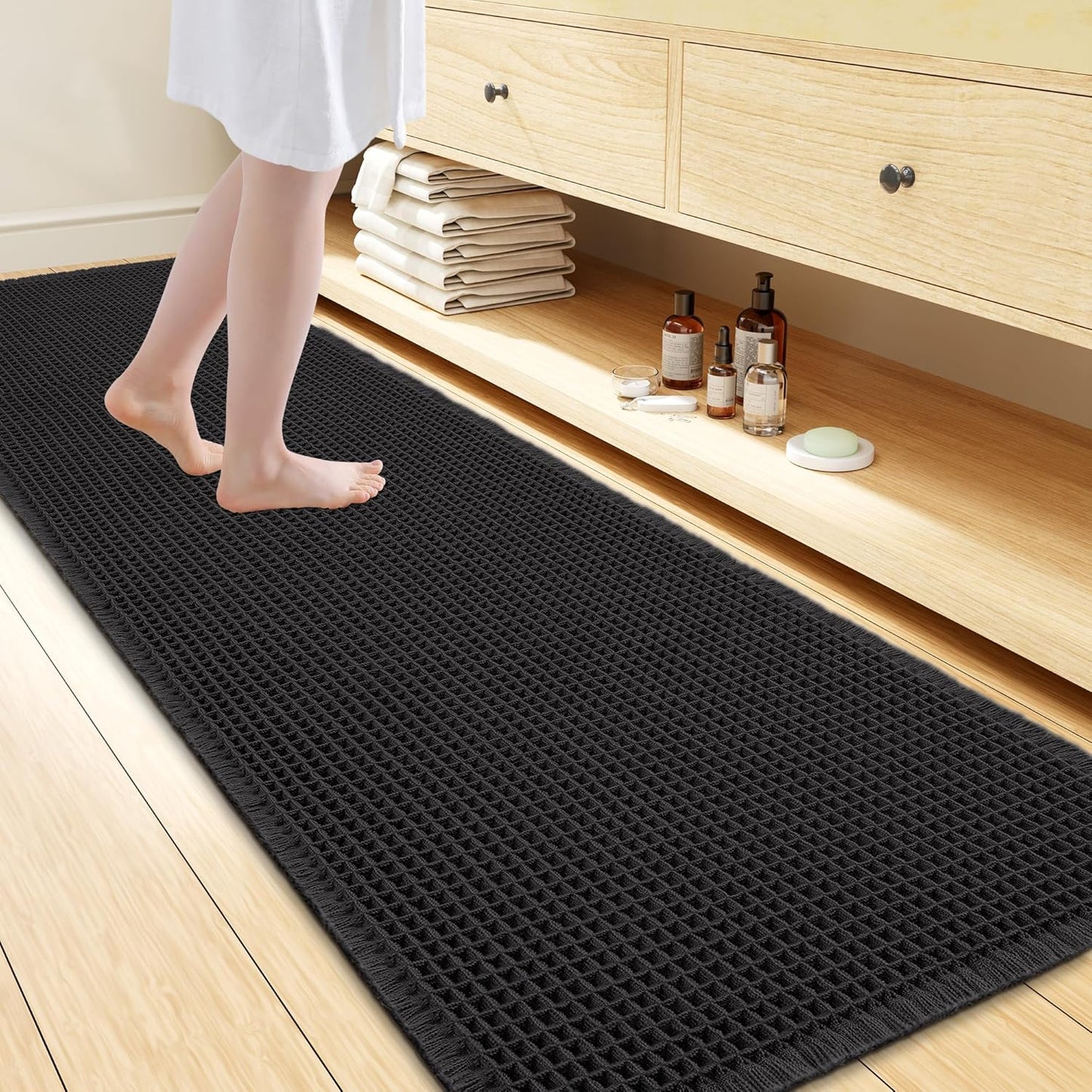 Smiry Waffle Bath Mat 30x20, Extra Soft Absorbent Bathroom Rugs, Non Slip Machine Washable Quick Dry Bath Rugs for Bathroom Floor, Tub, Shower, Home Decor Accessories, Brown
