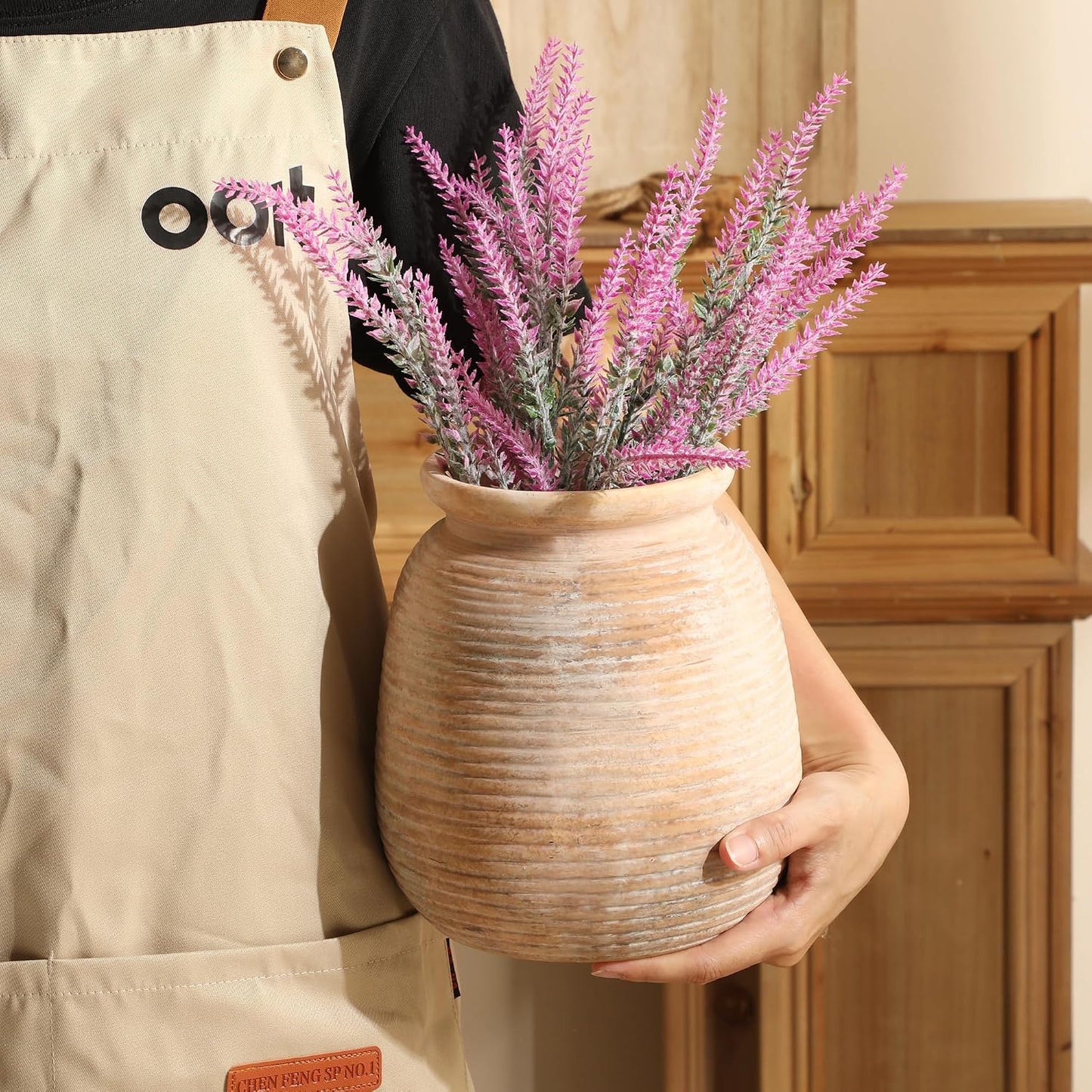 Ceramic Flower Vase, Small Rustic Farmhouse Vases Home Decor, Short Pottery Decorative Pampas Vase for Table Living Room Entryway Mantel Bookshelf Bedroom Bathroom Kitchen - 6" W