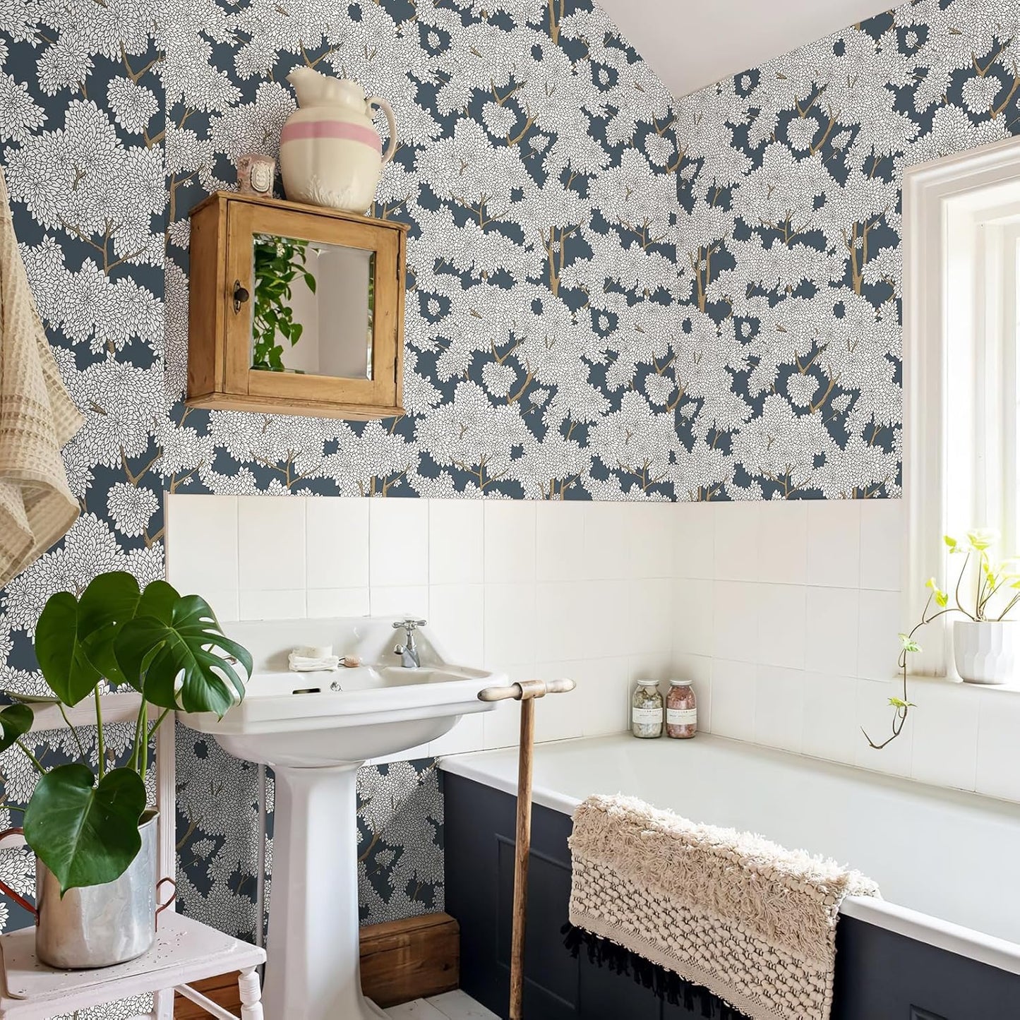 JiffDiff Tree Wallpaper Peel and Stick Jungle Wall Paper Forest Mural Stick on Wallpaper Modern Waterproof Self Adhesive Contact Paper (17.3" x 120" Cream)