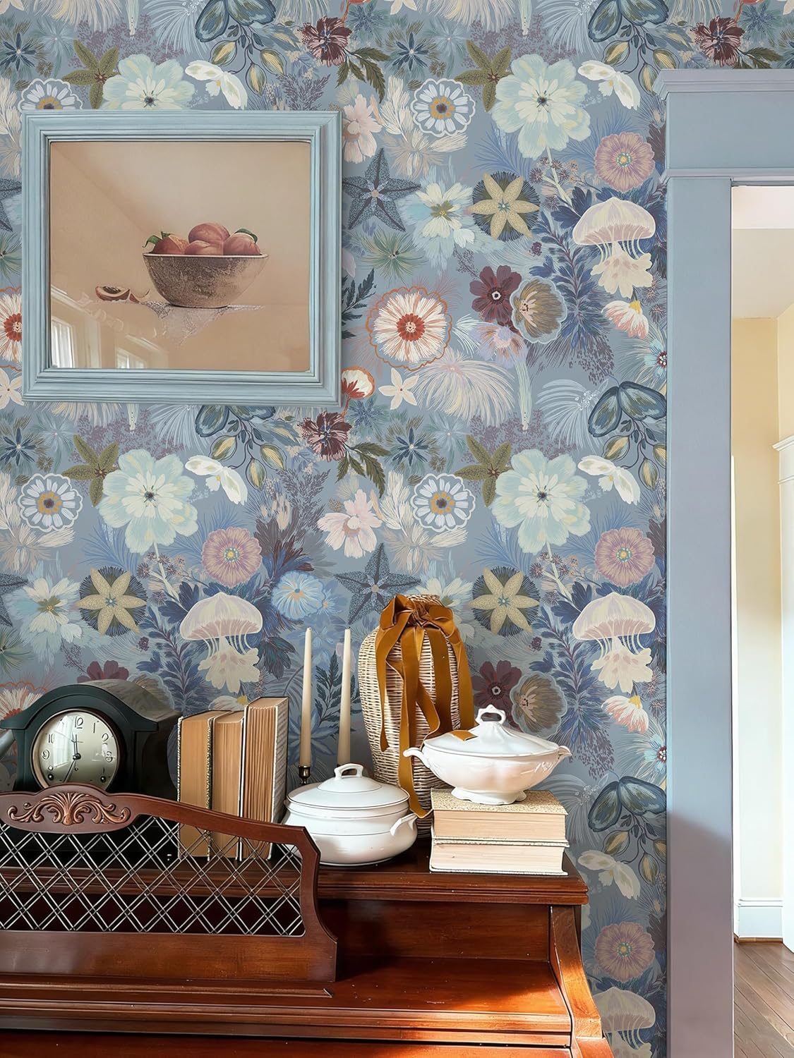 Ismoon Peel and Stick Wallpaper Floral Vintage Stick on Wall Paper Beige French Textured Contact Paper for Cabinet Removable Self Adhesive Wallpaper Vinyl Roll Shelf Deco, 17.3x78.7in