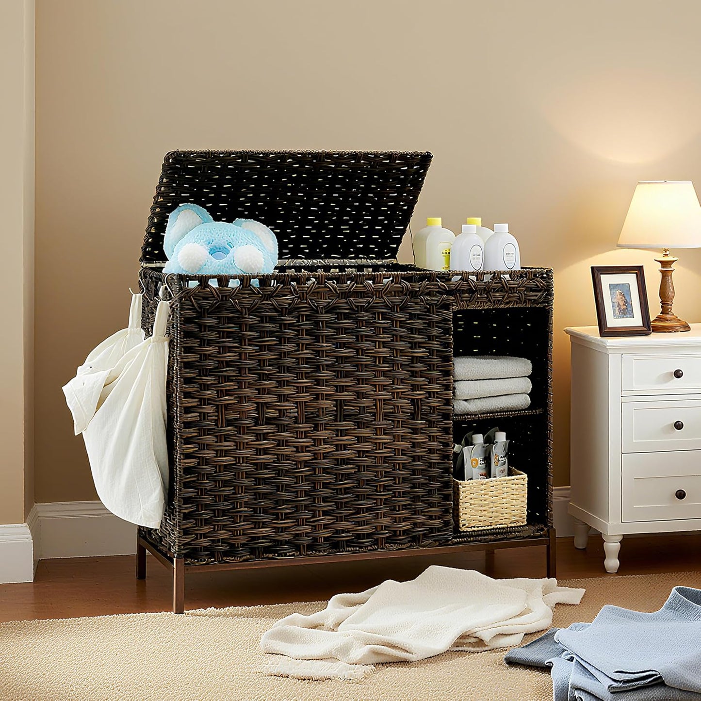 Gitelsnour Laundry Hamper with Lid, 110L (29.1 Gal) Rattan Laundry Hamper 2 Section with 50L (13.2 Gal) Storage Shelf, Wicker Woven Laundry Sorter Basket with 3 Liner Bags and Handles, Brown GLH002BR
