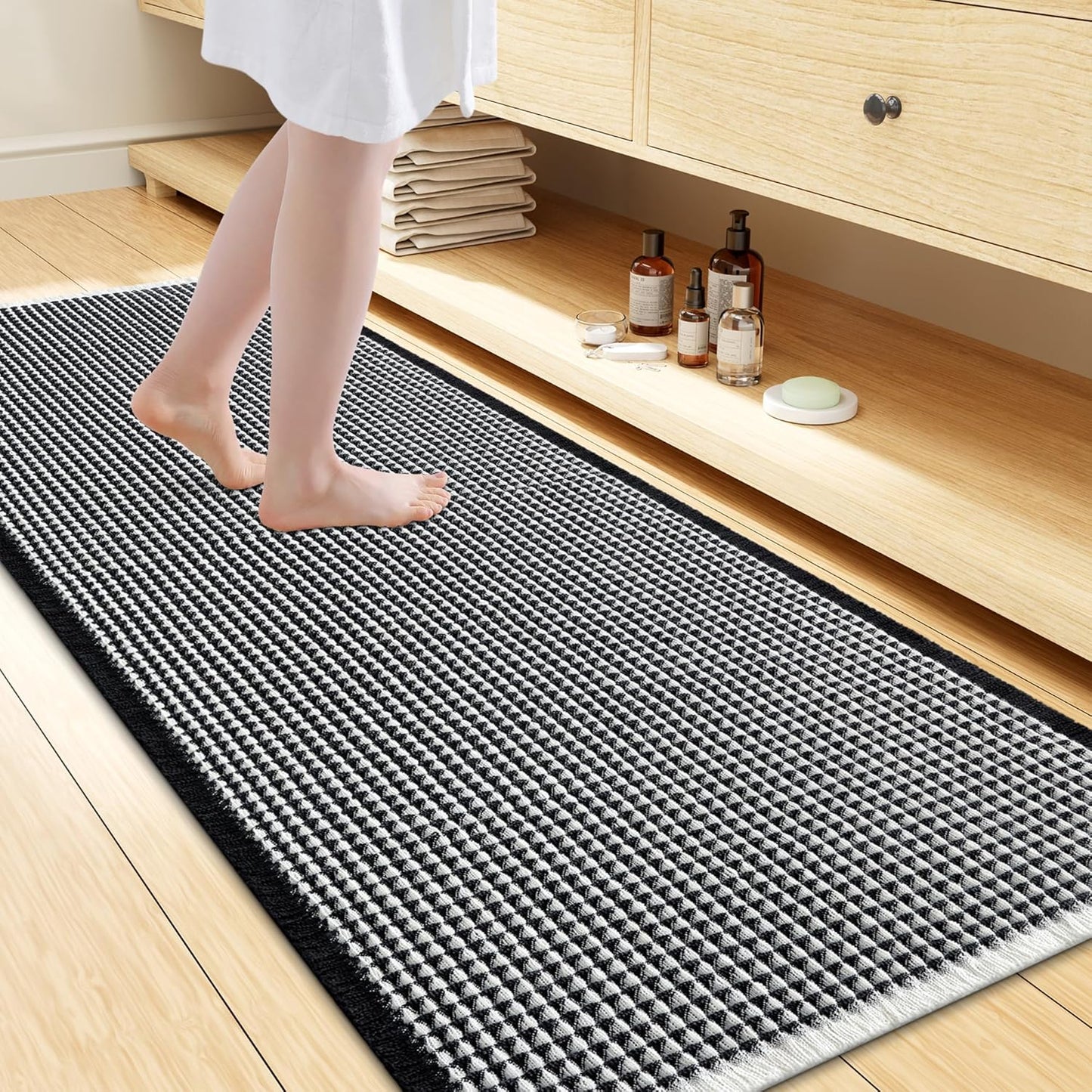 Smiry Waffle Bath Mat 30x20, Extra Soft Absorbent Bathroom Rugs, Non Slip Machine Washable Quick Dry Bath Rugs for Bathroom Floor, Tub, Shower, Home Decor Accessories, Brown